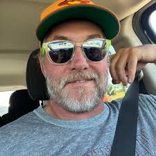 🌶️ Say hello to THE BEST Loaded Bloody Marys in town at Girl in the Park!  Spicy, savory, and stacked with all the fixings—our Bloody Mary is a meal  in a glass.