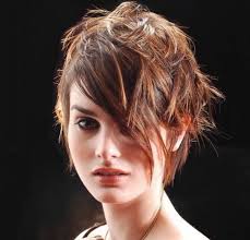 Dai pixie cut ai tagli scalati, frangia corta o ciuffo, ecco i tagli capelli corti inverno 2022 di tendenza in 160 immagini. Capelli 2019 5 Nuovi Tagli Corti Scalati Capelli