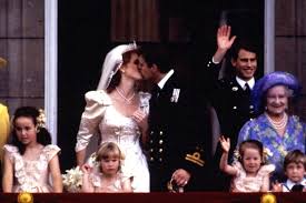 Sarah, better known as fergie, married prince andrew after a whirlwind courtship in 1986. Sarah Ferguson And Prince Andrew A Look Back At Fergie S 1986 Royal Wedding London Evening Standard Evening Standard