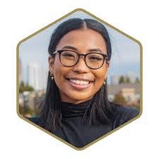 Mia Floyd's Instagram, Twitter & Facebook