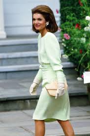 Jun 15, 2021 · kennedy had authorized the treasury to begin printing federal government issued greenbacks. Star Style Der Stil Von Jackie Kennedy Onassis Vogue Germany