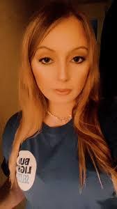 Samantha Palin's Instagram, Twitter & Facebook