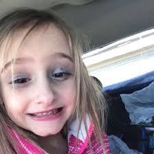 Erin Zacharias's Instagram, Twitter & Facebook