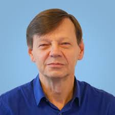 The Embraer E190-E2 aircraft was developed at light speed: the program took  only 5 years. How? 👇 The 1.3Bn$ program was initiated in 2013 and  announced at the Paris Air Show. The