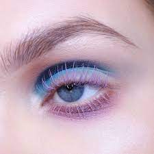 Epingle Par Em Bcw Sur Ref Maquillage Maquillage Colore Techniques De Maquillage Maquillage Artistique