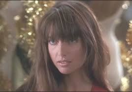 Does this body language suggest she's interested?