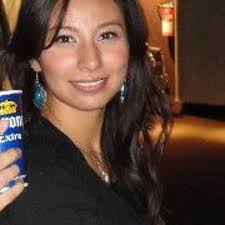 Stream Estrella Castillo music