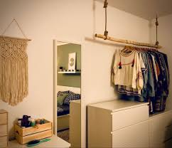 Als Baumstamm Diy Kleiderstange Baumstamm Als Kleiderstange Diy Das Hier Ist Ein Baumstamm Aus Birke Als Kl Room Decor Home Decor Wardrobe Rack