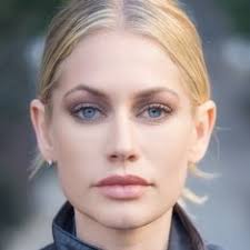 Jennifer Sipes's Instagram, Twitter & Facebook