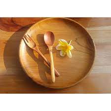 Garpu diletakkan dengan gigi menghadap ke atas, hanya sedikit miring dari tubuh anda. Jual Wooden Cutlery Set Makan Piring Sendok Garpu High Quality Piring Saja Kota Depok Hasri Eats Treats Tokopedia