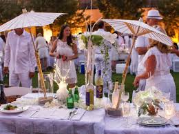 Diner En Blanc Diner En Blanc Diner Dinner Themes