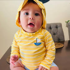 Puppy's face swelling after backyard potty break?