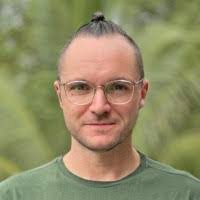 Phillip Klein's Instagram, Twitter & Facebook