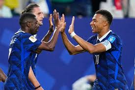 Mbappé et la France pulvérisent l’Irak, la Norvège qualifiée grâce à Haaland