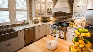 Exposed Brick Backsplash Ideas For Warm And Inviting Kitchens Brick Kitchen Extreme Makeover Home Edition Brick Backsplash
