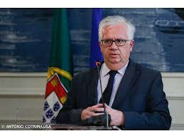 18:46 vencedor da chave do euromilhões em janeiro ainda não levantou o prémio 18:39 mulher com. Ministro Eduardo Cabrita Pede Nervos De Aco Para Enfrentar Tempos Dificeis Acoriano Oriental