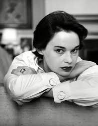 Gloria Vanderbilt — Pics Of The Actress, Designer & Socialite