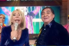 En la quinta semana del desafío de las estrellas bailan en hoy, laura bozzo y carlos bonavides se despiden del reality, pues resultaron con el puntaje más la siguiente semana se tomará una decisión final respecto a las cuatro parejas de retadores, que se enfrentarán a los eliminados, y pretenden. No Me Voy Laura Bozzo Y Carlos Benavides Fueron Los Eliminados De Las Estrellas Bailan En Hoy En Cancha Mexico
