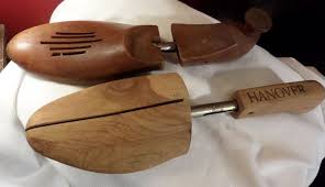 2 Mismatched Wooden Wood Shoe Forms Tree Great For Craft Ideas Hanover Bootery Wood Shoes Wooden Shoes Shoe Stretcher