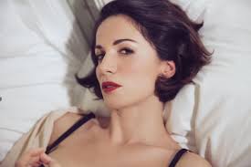 Andrea delogu è una conduttrice televisiva, radiofonica e scrittrice italiana. Andrea Delogu Instagram Scatto Bollente Senza Veli Sotto La Doccia Sei Da Infarto Urbanpost
