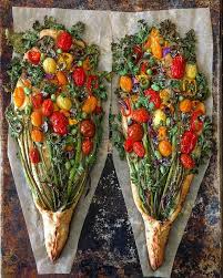 Baker Makes Edible Bread Bouquets With Leftover Vegetables And Bread Pretty Food Cooking Recipes Yummy Food