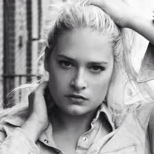 Danielle Knutson (@DanielleKnutson)