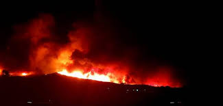 On vous laisse le découvrir en vidéo. Faits Divers Justice Var Un Violent Incendie Frappe Hyeres Ce Samedi Soir La Provence