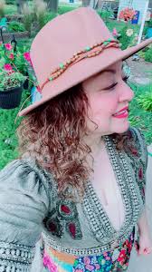 Todos brillamos con luz propia ✨✨Feliz viernes. #viernes #yelcuerpolosabe  #amigostiktok #seanfelices #Dulce♥️