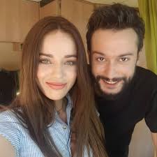 Iubire si razbunare episodul 20 este online subtitrat gratis la calitatea hd cea mai buna. Dragoste Si Secrete Serial Turcesc Home Facebook