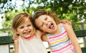 Із вихователями, із татами, мамами, бабусями і дідусями і навіть з перехожими. 1 Kvitnya 2020 Den Smihu Zharti Kartinki Privitannya Telekanal Stb