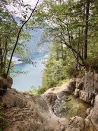 Tipps Fur Den Konigssee Wasserfalle Und Naturpool Mitten In Deutschland Germany Travel Natural Pool Travel