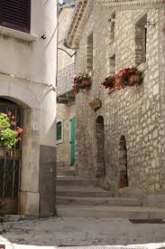 Annunci da privato a privato e di agenzie immobiliari. The Streets Of Castropignano Italy Campobasso Molise Italy