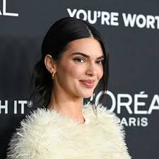 Sarah Jessica Parker Just Got Bangs—And The Whole Thing Is Very Carrie  Bradshaw