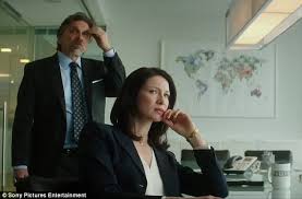 Money monster movie reviews & metacritic score: Money Monster Trailer With Julia Roberts And George Clooney Debuts Daily Mail Online