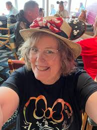 Hello All! I'm curious to know if there are any Agents or Lenders that will  be