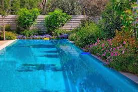 Swimming pools are heavenly during hot australian and new zealand summers and are the perfect way to cool down, relax, entertain friends and even get fit. Poolside Gardens What Are Some Poolside Plants
