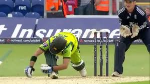 Fawad scored both hundreds in away matches. Fawad Alam Amazing Funny Shot Vs Graeme Swann Video Dailymotion