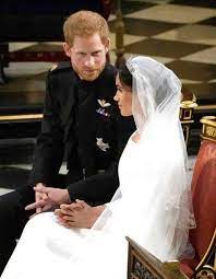Prince Harry And Meghan Markle At Their Wedding Prince Harry Mariage Mariage Royal Robe De Mariee