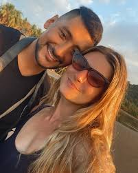 Life lately living in Costa Rica the past few months has been truly  nourishing. We've wholeheartedly embraced the 'Pura Vida' way of life,  where 'Pure Life' means more than just words –