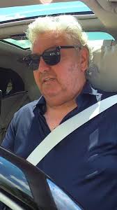 De reis van René Froger naar de Nederlandse muziektop en prachtige May...