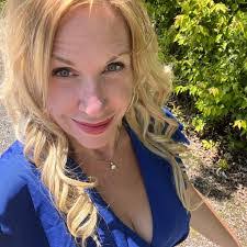 Charlotte Nance's Instagram, Twitter & Facebook