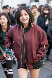 First time ever jihyo showing us her short hair is on special isac 2018 and i save all the jihyo pict already one year ago, time flies so . Jihyo With Short Hair Short Hair Styles Nayeon Korean Short Hair