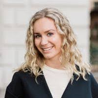 Adrie Williams's Instagram, Twitter & Facebook