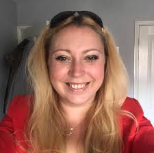 Adele Warren's Instagram, Twitter & Facebook