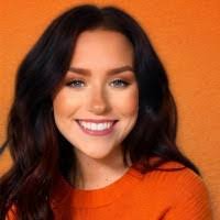 Ashleigh Sinclair's Instagram, Twitter & Facebook