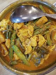 Kari kepala ikan yang pekat berempah, pedas, masam, semua cukup rasa. Kari Kepala Ikan Picture Of E O Fish Head Curry House Kuala Lumpur Tripadvisor