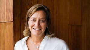 Macy's exec Timothy Baxter named Express CEO