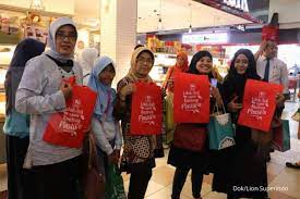 Maybe you would like to learn more about one of these? Kiat Super Indo Jaga Penjualan Di Tengah Pengetatan Ppkm Mikro