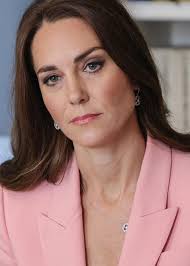 I feel so disconnected from the world, and I feel no one even notices me or  cares about me anymore💔💔💔 #princewilliam #princesscatherine #royalfamily  #kate