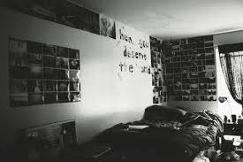Sometimes it takes a creative mind (like yours) to decorate your dorm, but not all college students have the budget for it.most of these projects are not only insanely cute, but they are also huge space savers, and we know you need more of that in your life. Dorm Room Quotes Quotesgram